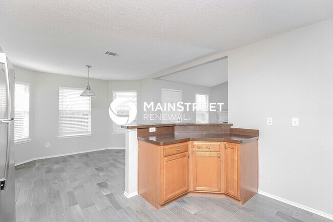 Building Photo - 3 Bedroom Pet-Friendly Home in Burleson, TX with Main Street Renewal