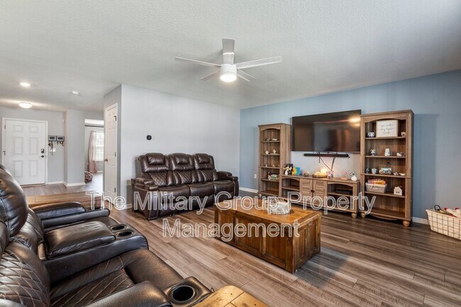 Building Photo - 2522 Lantana Ln