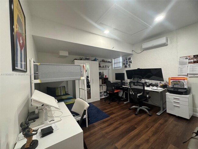 Building Photo - 5226 Brian Blvd