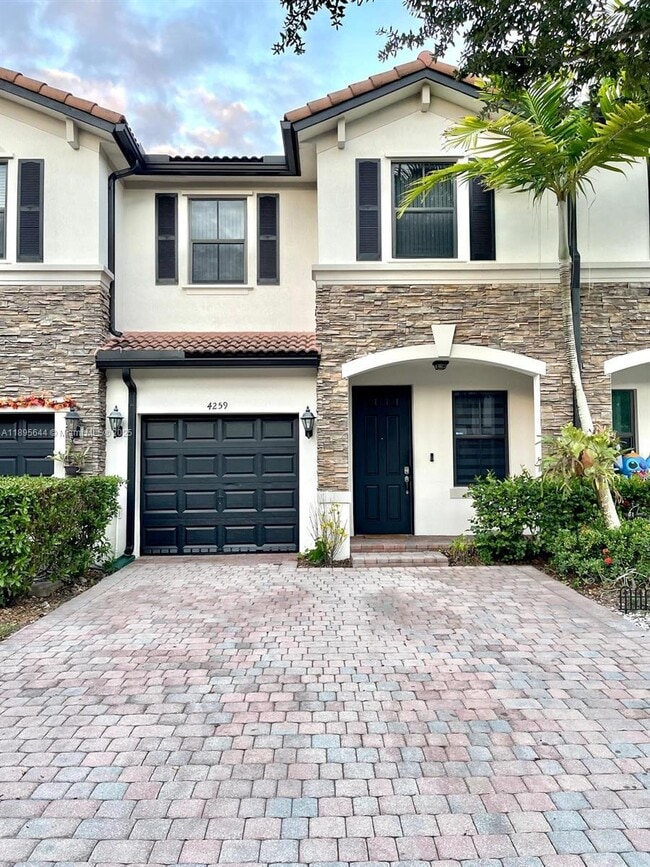 Building Photo - 4259 SW 164th Ct