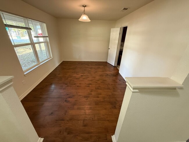 Building Photo - 3417 Timberlane Dr