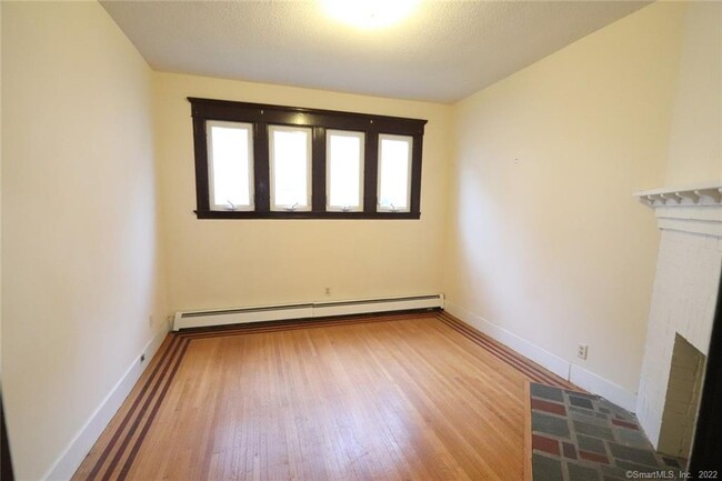 Building Photo - 814 Orange St