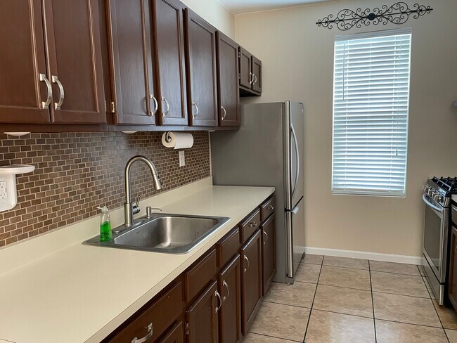 Building Photo - 684 85th St