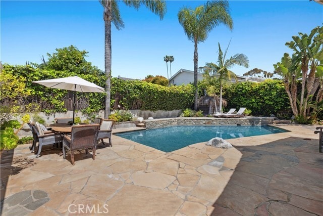 Building Photo - 540 De Anza Dr