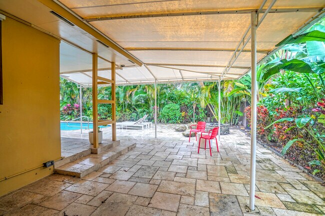 Building Photo - 216 32nd St