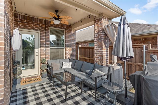 Building Photo - 1420 Alamandine Ave