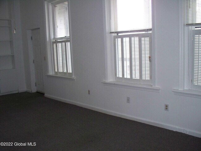 Building Photo - 80-82 Milton Ave