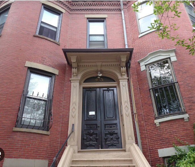 Building Photo - 413 Massachusetts Ave