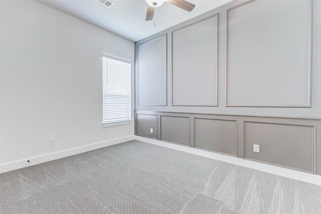 Building Photo - 1322 Village Falls Drive