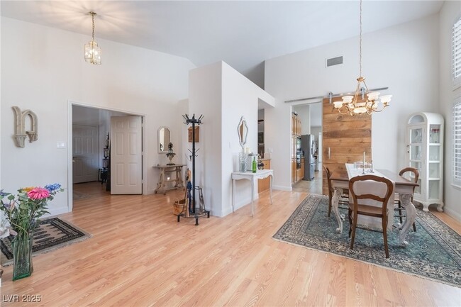 Building Photo - 8628 Highacre Dr