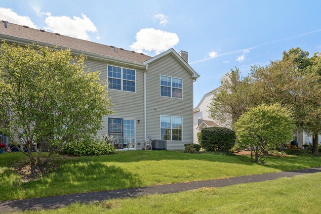 Building Photo - 1829 Golden Gate Ln