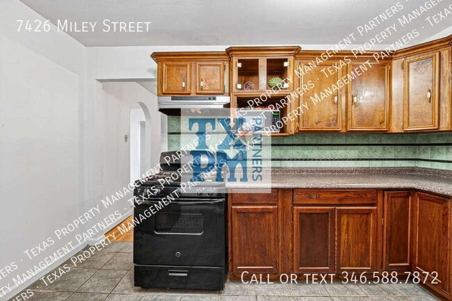 Building Photo - 7426 Miley St