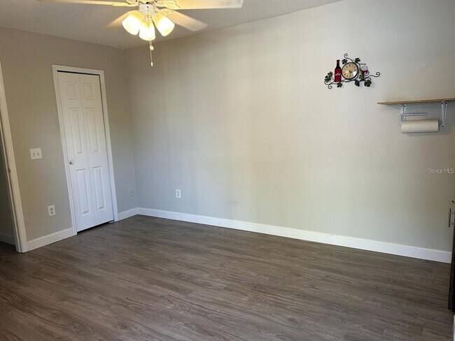 Building Photo - 319 Orchid Dr
