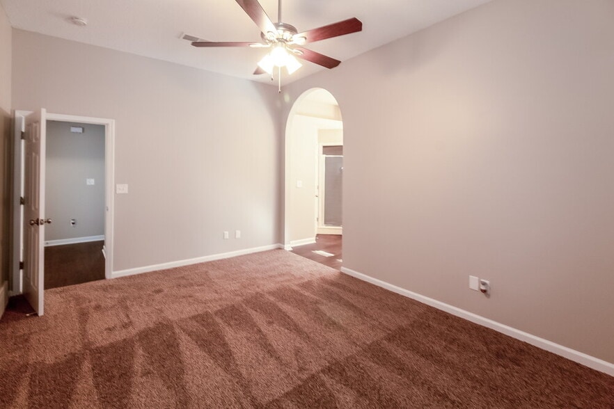 Building Photo - 5451 Philgrove Way