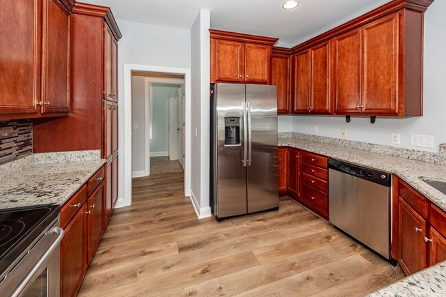 Building Photo - 4 Bedroom, 2.5 Bathroom Home in Reminisce ...