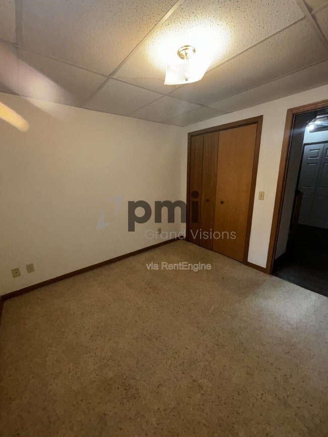 Building Photo - 1103 6th St