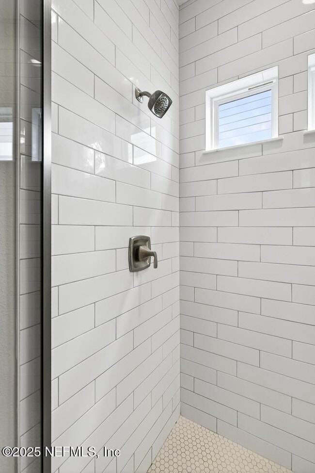 Building Photo - 542 Silver Landing Dr