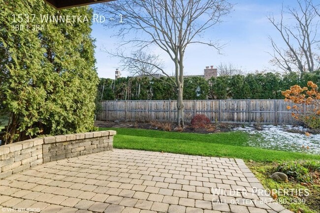 Building Photo - 1537 Winnetka Rd