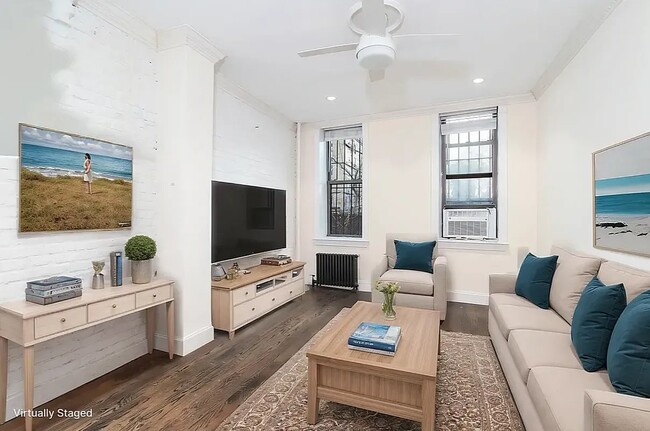Primary Photo - 39 E 1st St