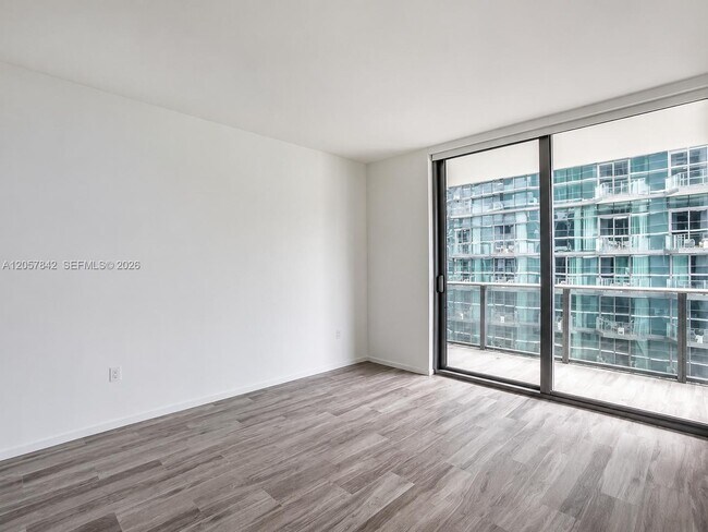 Building Photo - 801 S Miami Ave
