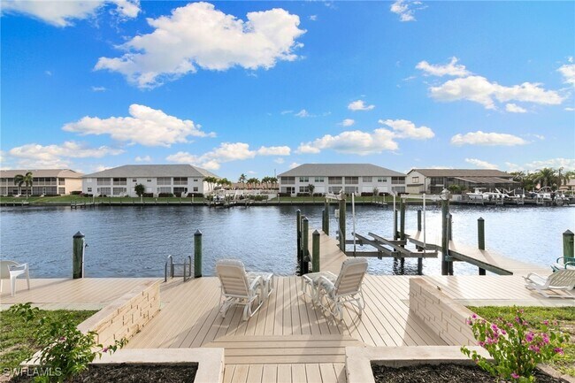 Building Photo - 3830 SE 12th Ave