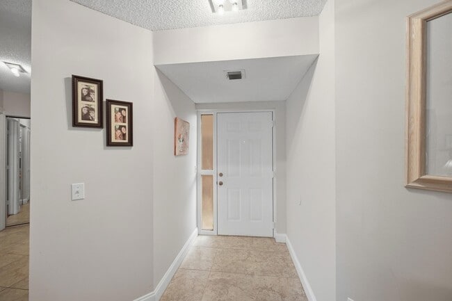 Building Photo - 5187 Europa Dr