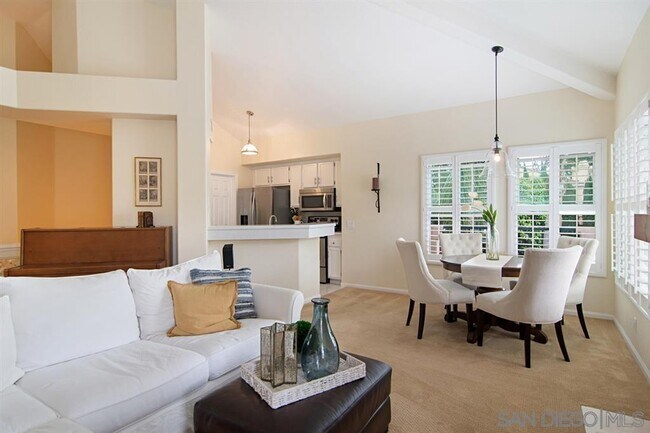 Building Photo - 7205 Calabria Ct