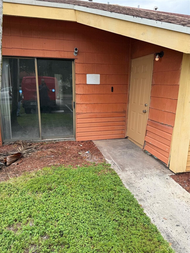 Building Photo - 2313 NW 55th Terrace