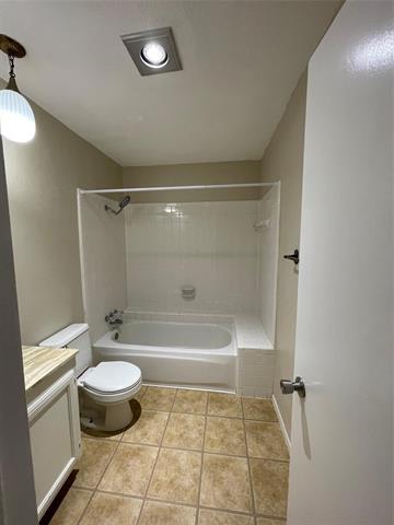 Building Photo - 1616 Spanish Trail