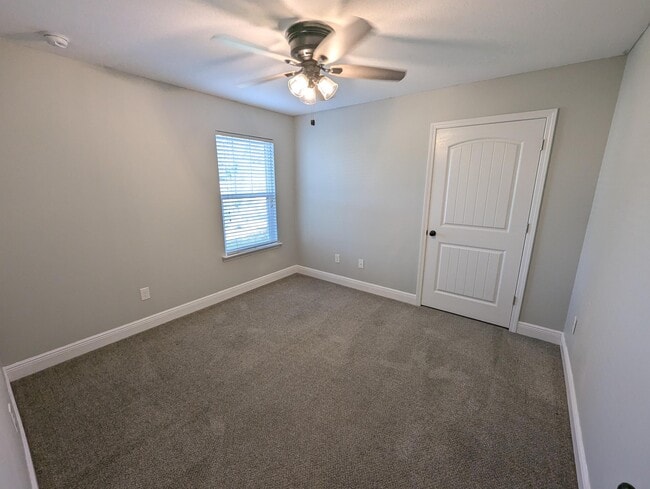 Building Photo - 9044 Quail Roost Dr