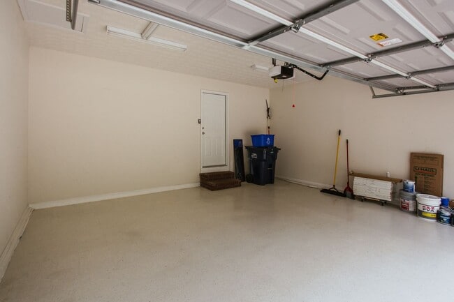 Building Photo - 137 Bristol Woods Dr