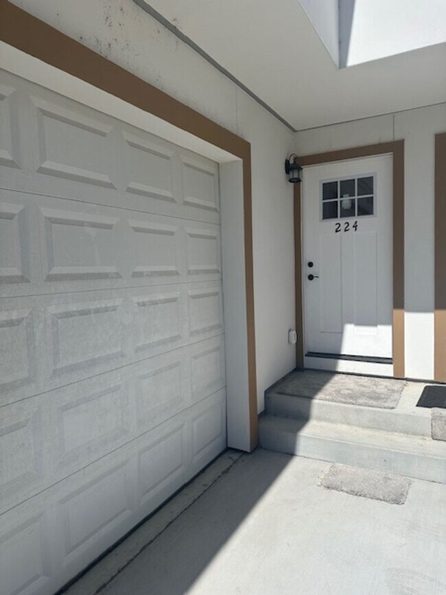 Building Photo - 224 Brittain Ln