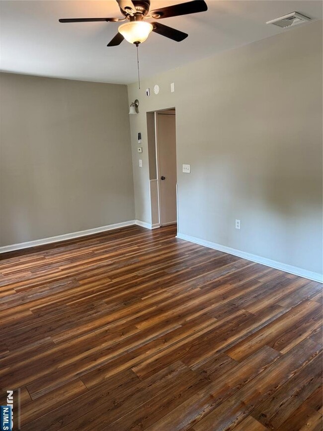 Building Photo - 80 3rd
