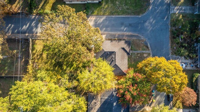 Building Photo - 7400 L St