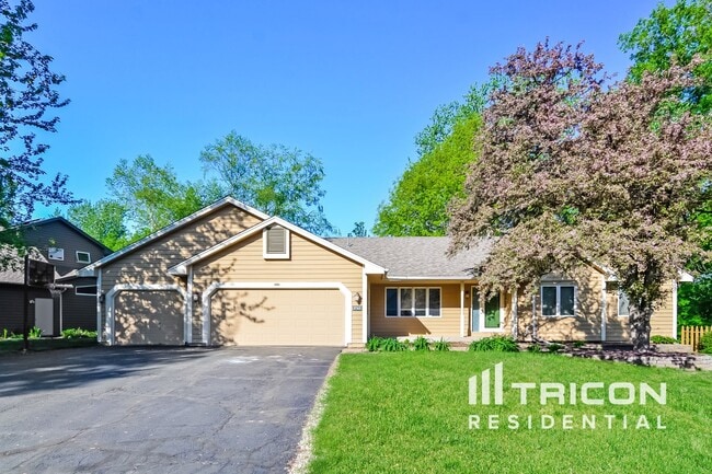 Primary Photo - 3745 Wescott Hills Dr
