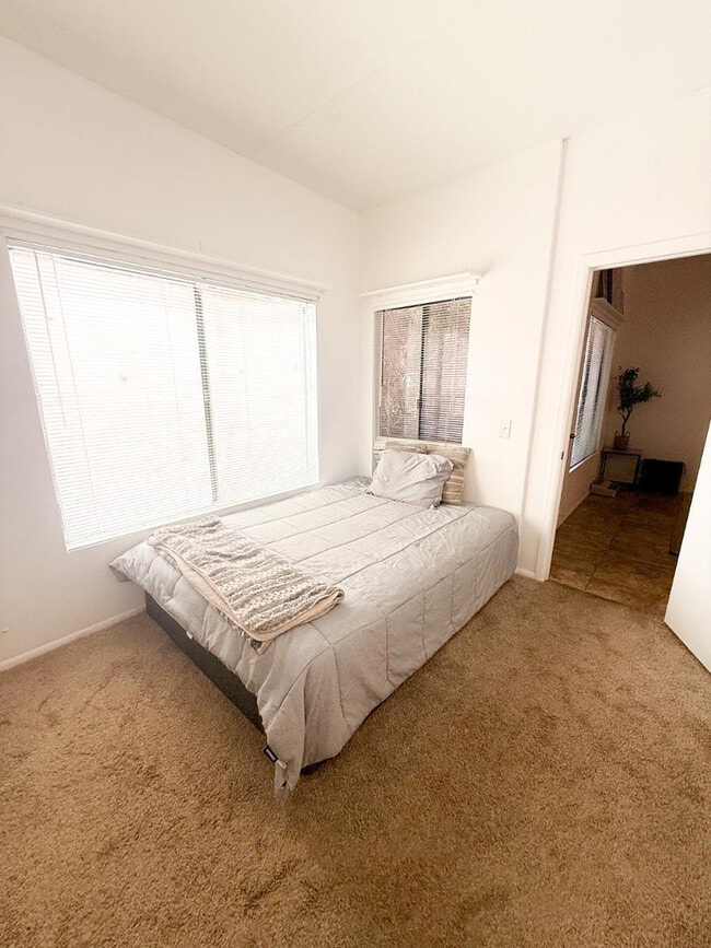 Building Photo - 11666 N 28th Dr