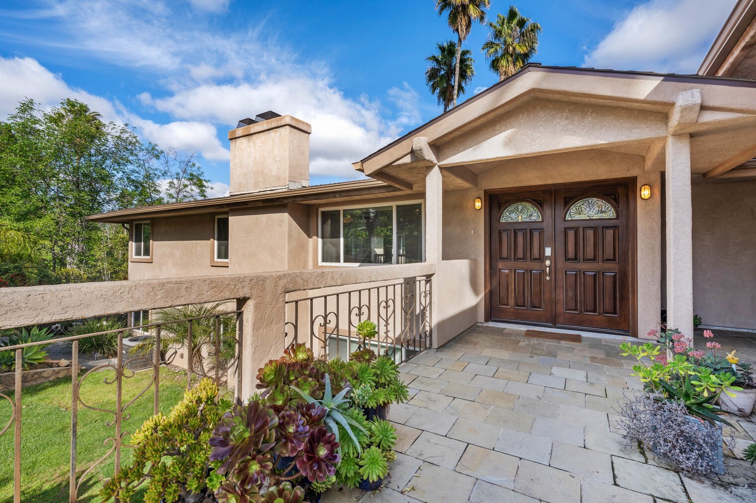 Building Photo - 4223 Woodland Dr