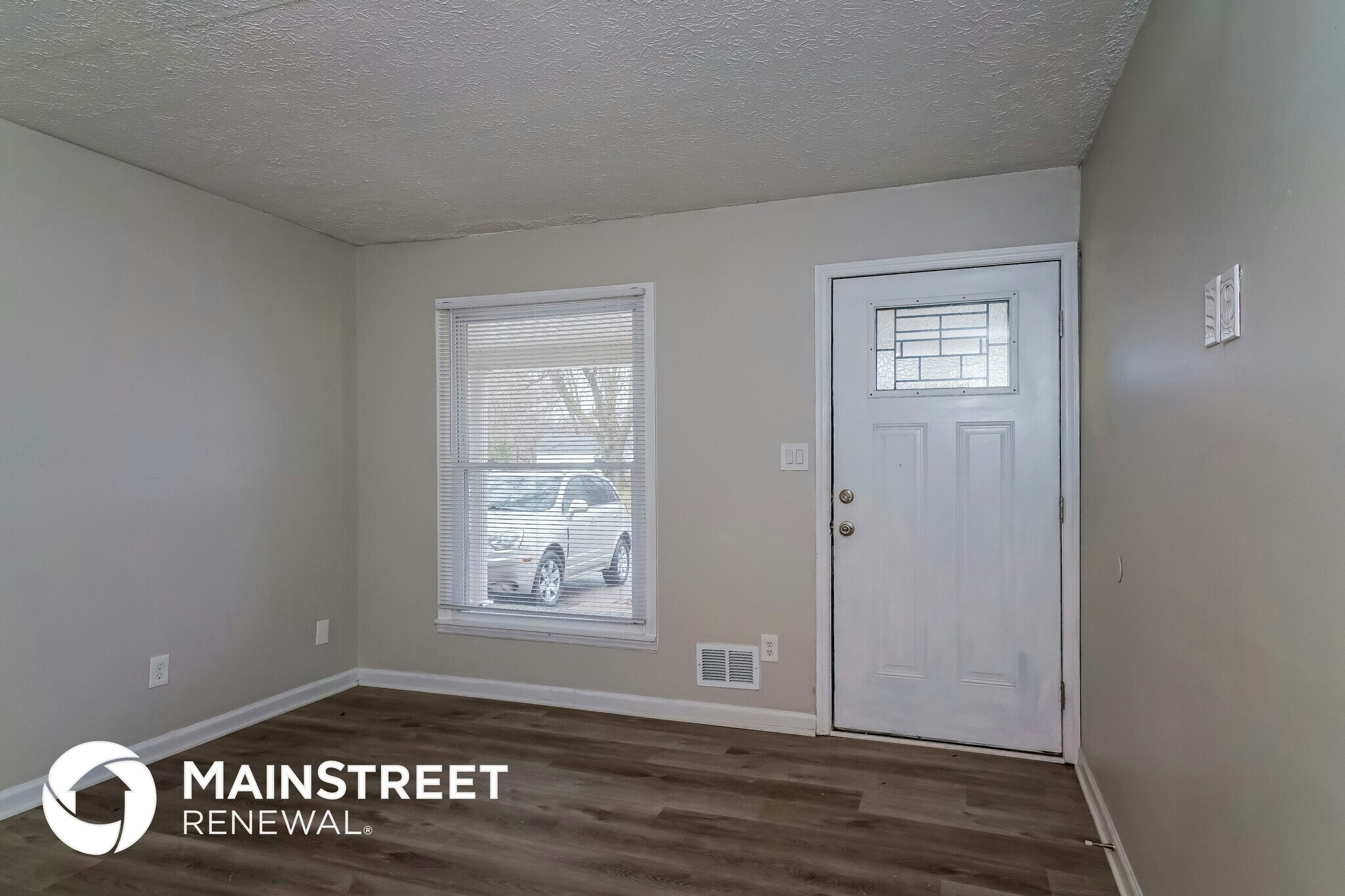 Building Photo - 5405 Tivoli Dr