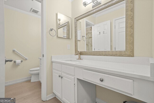 Building Photo - 27404 Plantation Dr NE