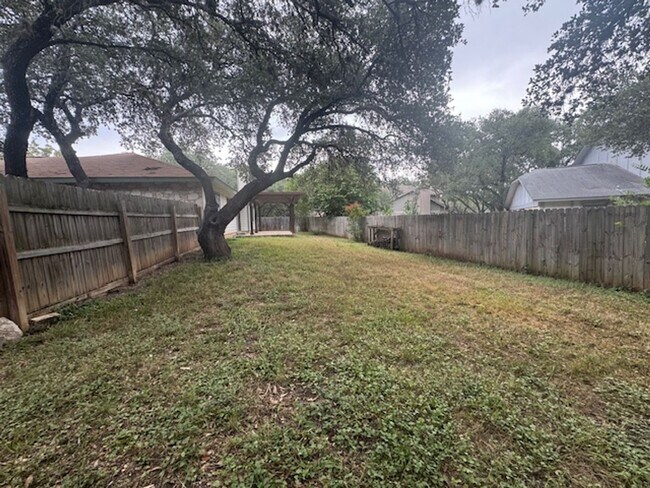 Building Photo - What a Gem! Spacious, Renovated 1-Story Ho...