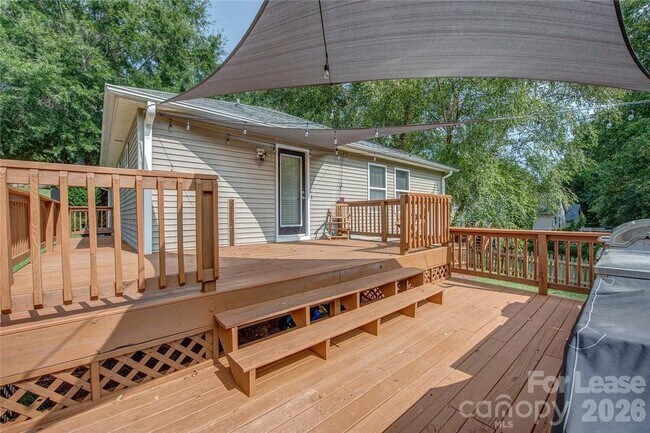 Building Photo - 121 Pratt St