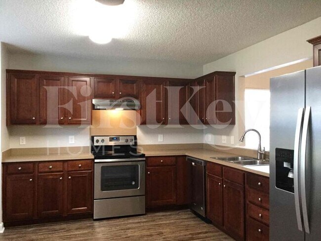 Building Photo - 1401 Clooney Ln