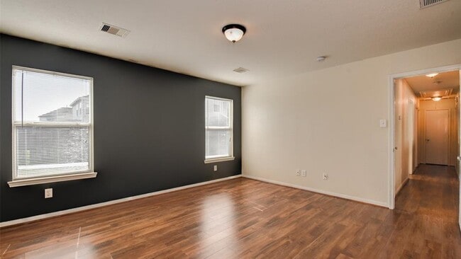 Building Photo - 18742 Westgate Park Dr