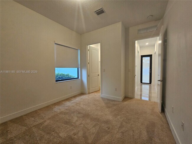 Building Photo - 4578 SW 174th Ave