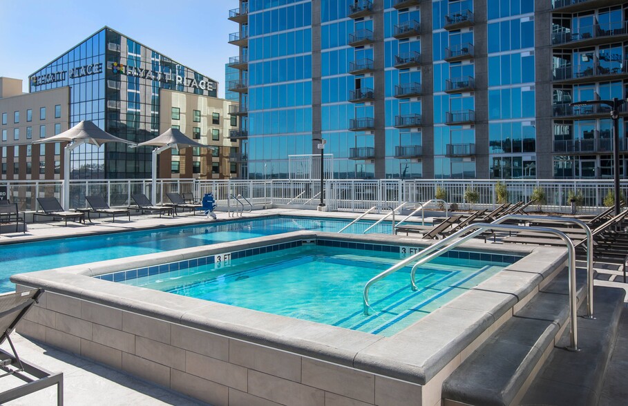 Placemakr Premier SoBro 205 Demonbreun St Nashville TN 37201