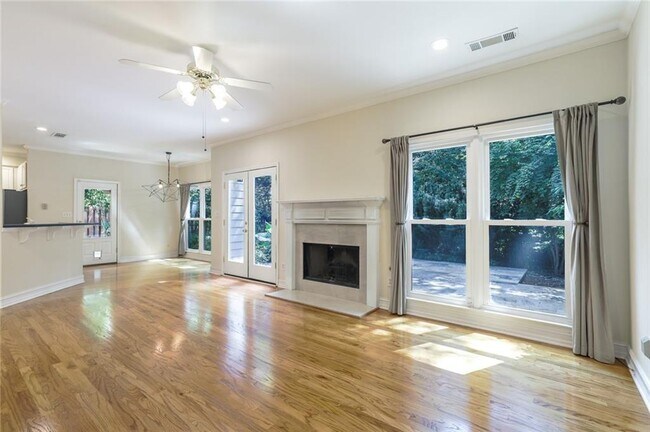 Building Photo - 1167 Druid Walk