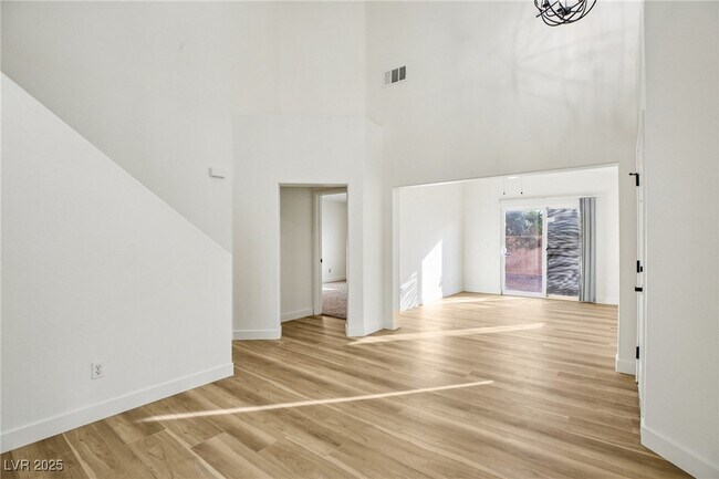 Building Photo - 6027 Riflecrest Ave