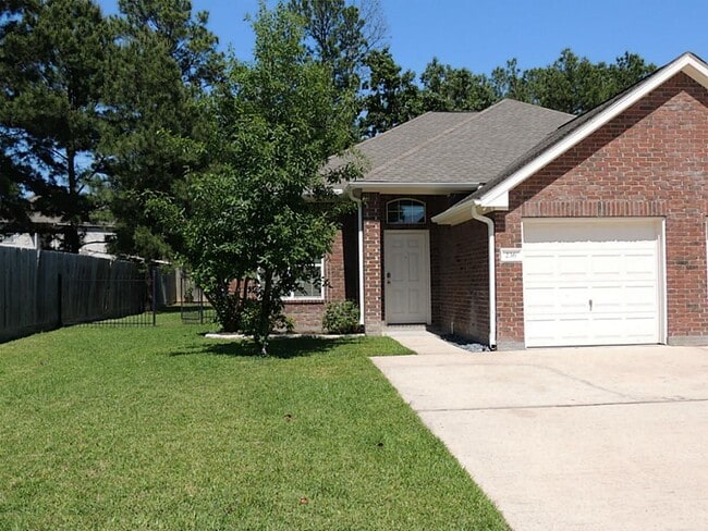 Building Photo - 236 Canterbury Dr