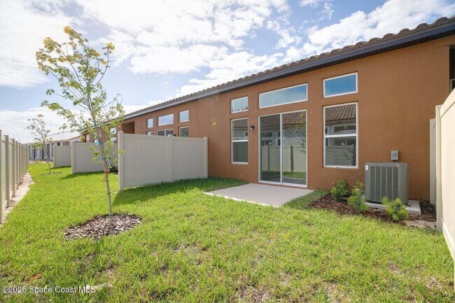 Building Photo - 759 Simeon Dr