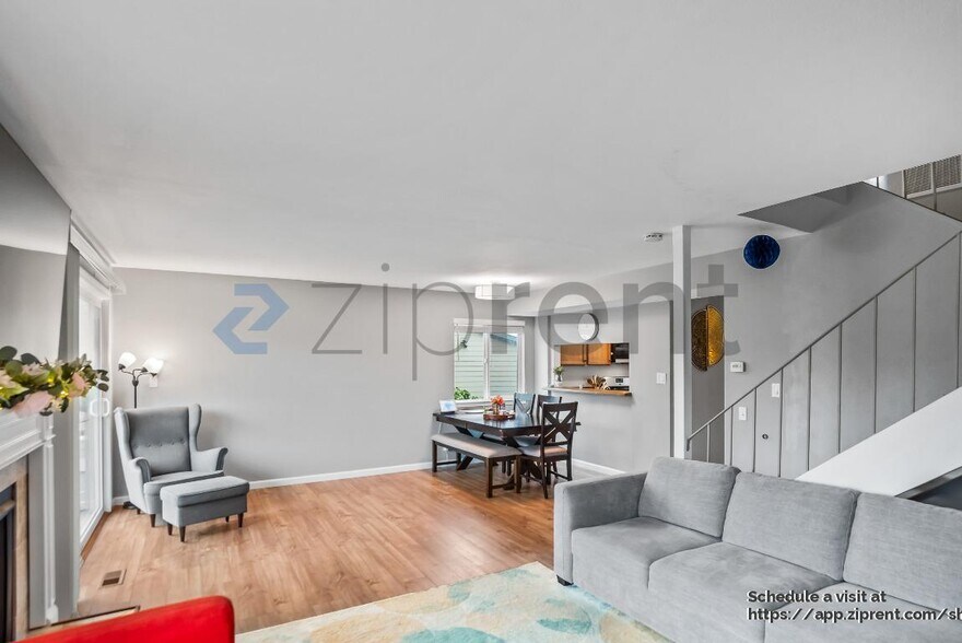 Building Photo - 25071 Oakridge Ct